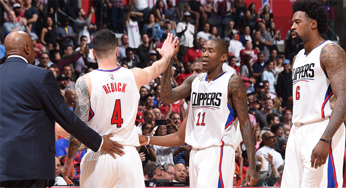  莫兰特劲爆扣篮点燃主场，灰熊力克快船斩获四连胜佳绩