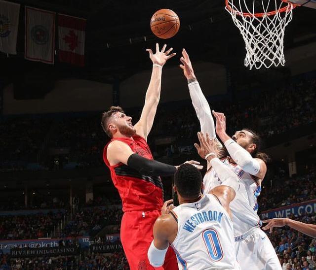  戈贝尔盖帽创新高森林狼憾负雷霆遭三连败